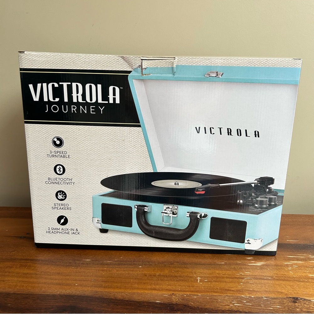 Victrola Journey Retro Turntable